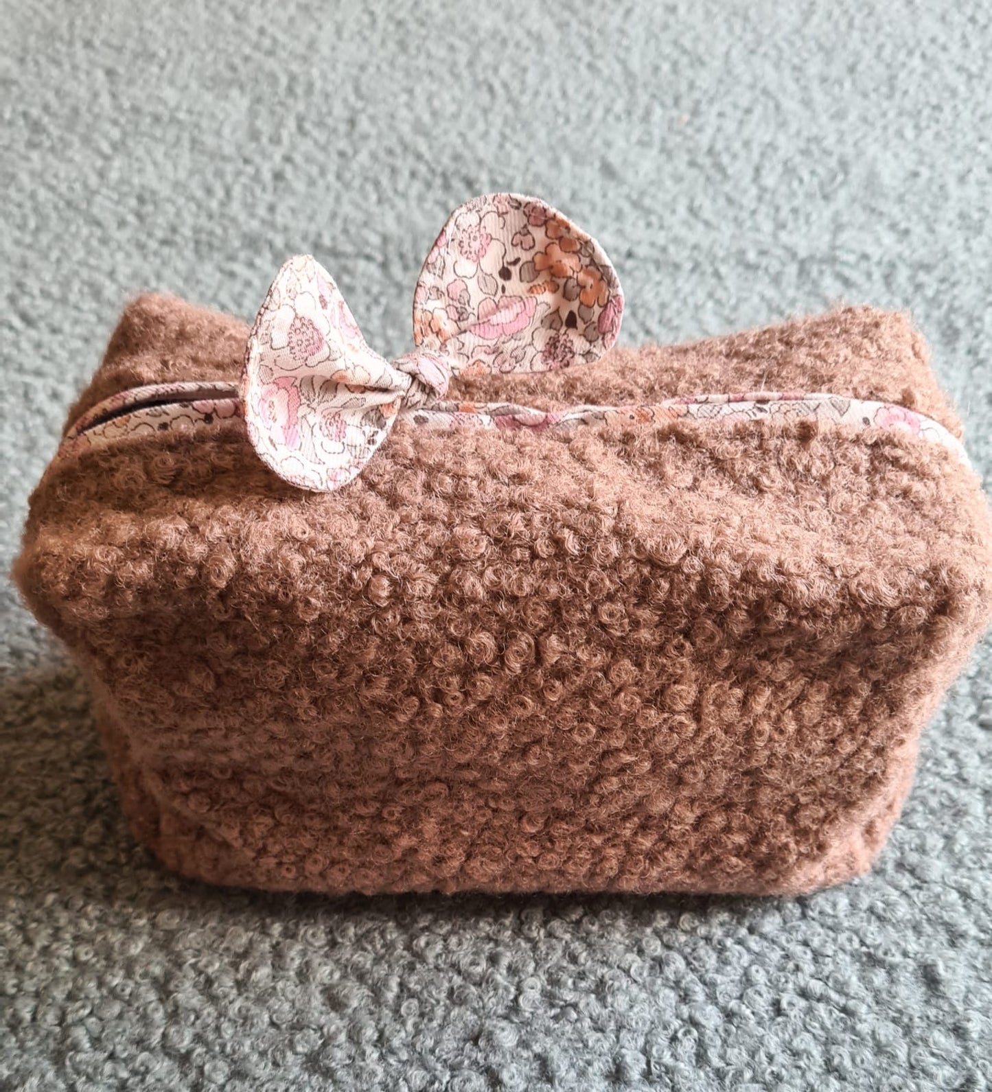 Bolsa teddy castanha